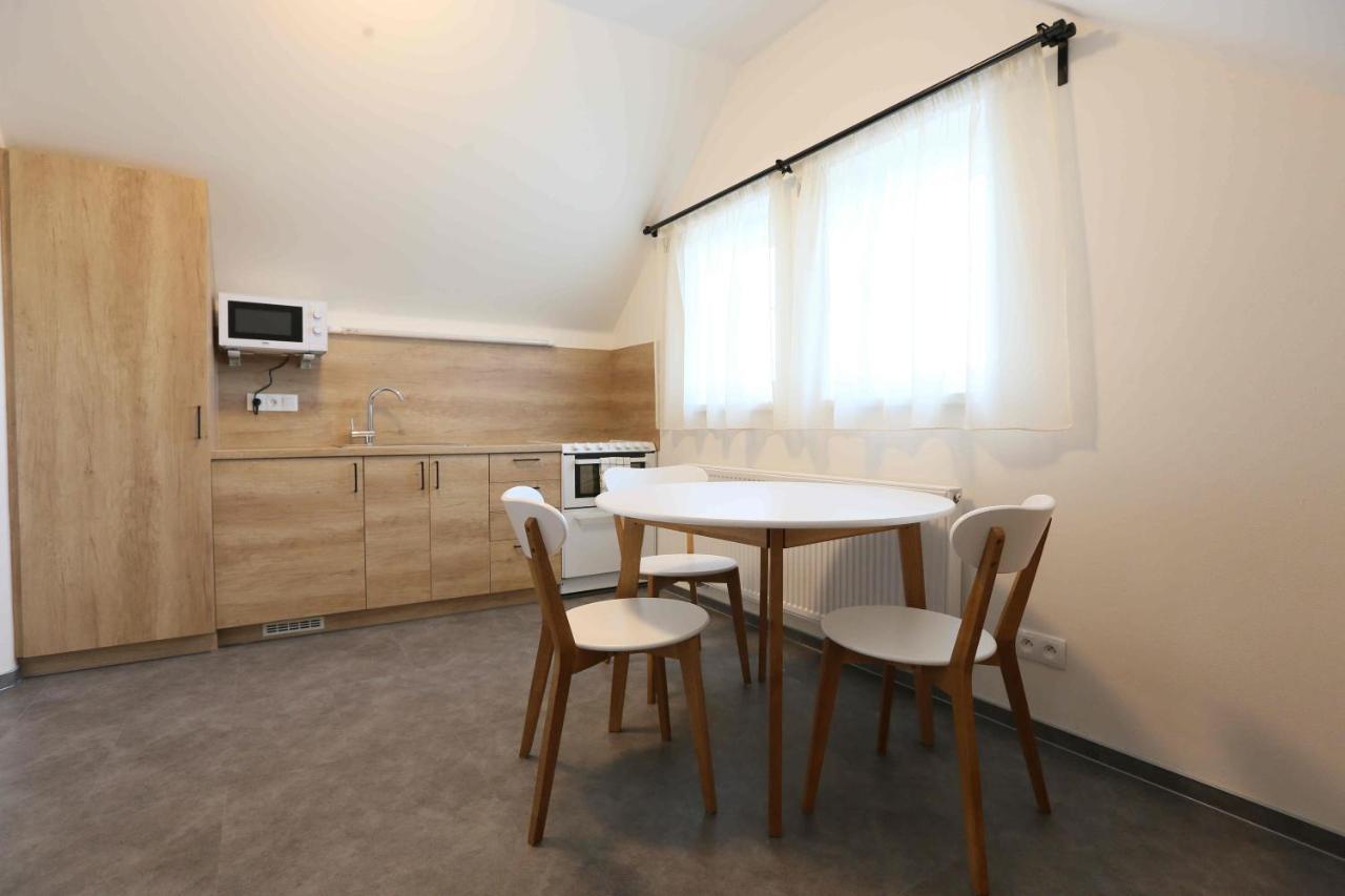 Apartmany Aura Bozi Dar Luaran gambar